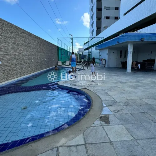 Oportunidade de venda no Shopping Park Special. Andar Alto com armários fixos e lazer comp