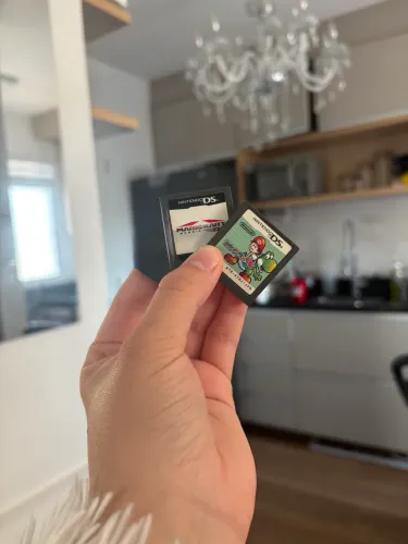 Lote de 2 jogos de Nintendo Ds: Mario Kart (japonês) e yoshi island