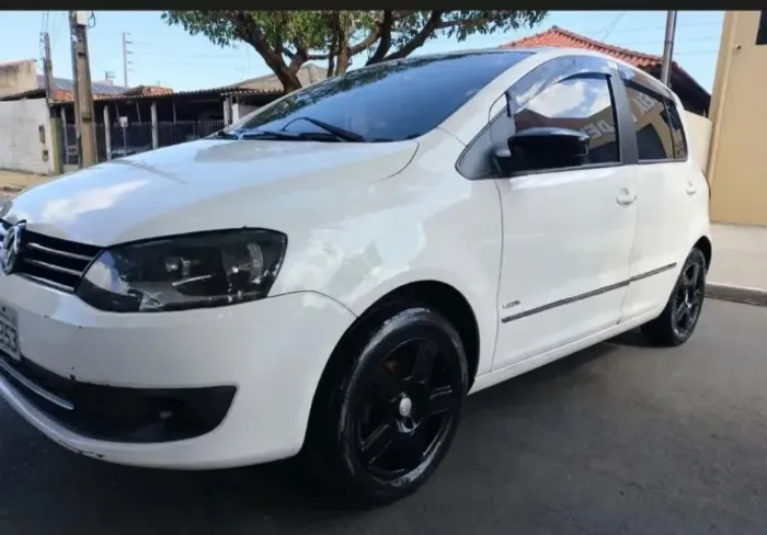Volkswagen Fox 1.0 MI Total Flex 8V 5P 2011
