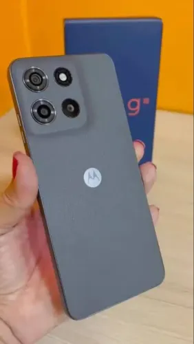 VENDO HOJE: Moto G15 256GB Zero! 1 mês de uso, sem detalhes.