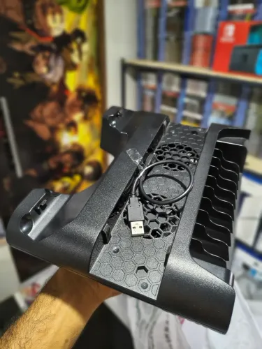 Base PS4 Pro 100$