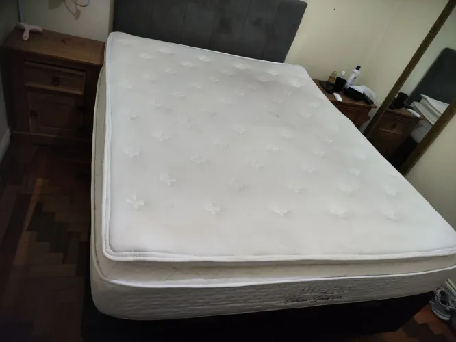 Colchão queen 