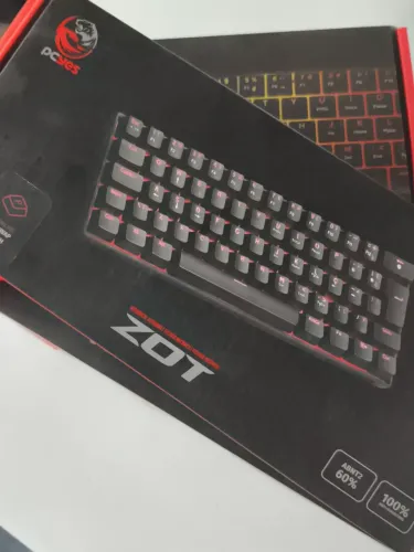 TECLADO GAMER ZOT PCYES PRETO LUZ VERMELHA