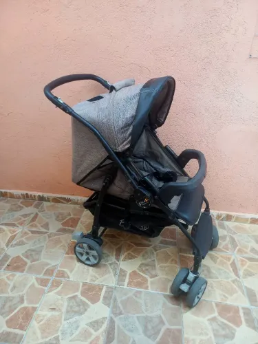 Carrinho de bebê Rio K Burigotto