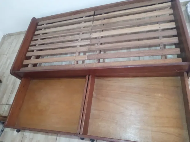 Cama solteirão de angelim pedra