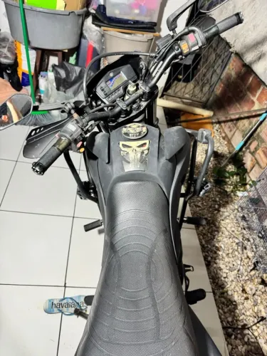 R$ 13000 pra vender logo LANDER 250cc