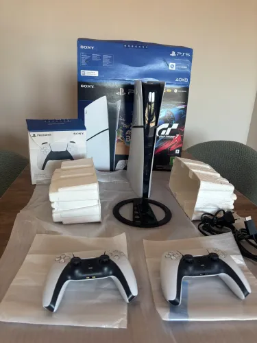 Ps5 Slim 1TB 2 controles IMPECÁVEL