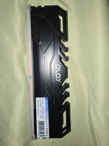 memória RAM OLOy 8gb DDR4 3000mhz<br><br>3000mhz