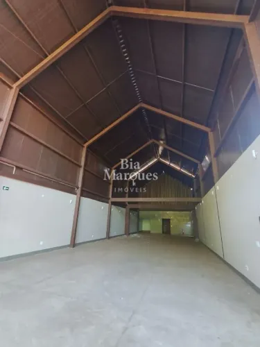 Salão Comercial à Venda no Jardim Irajá - Ribeirão Preto