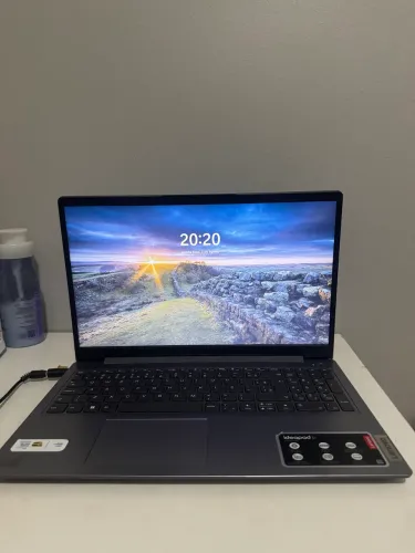 Notebook lenovo (3 meses de uso)