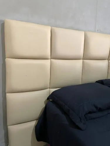 Cabeceira estofada casal king queen modular bege ótimo estado