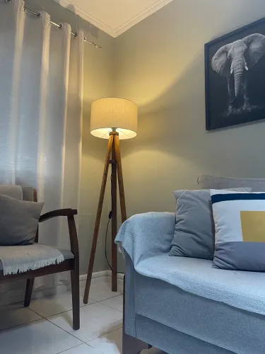 Luminária tripé maciça 