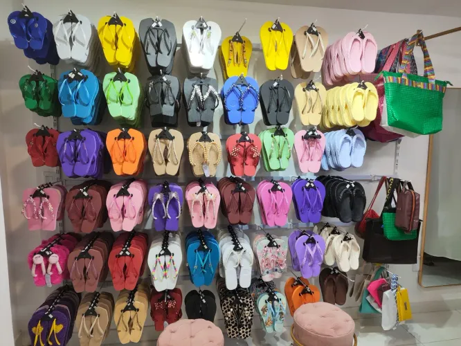 Chinelos Personalizados e tradicionais a partir de R$ 38,00gante
