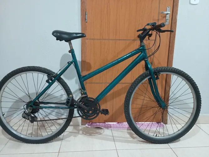Bicicleta 18 marchas aro 26