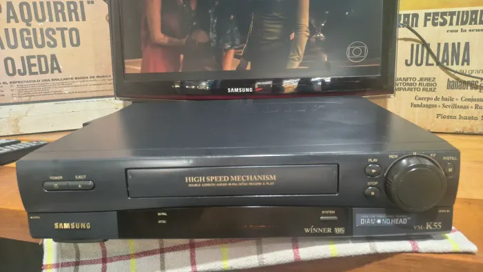 Vídeo cassete SEMP X570. Reparo.