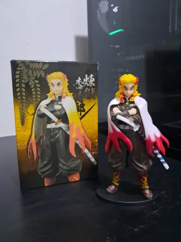Action Figure Demon Slayer - Kyojuro Rengoku 15cm