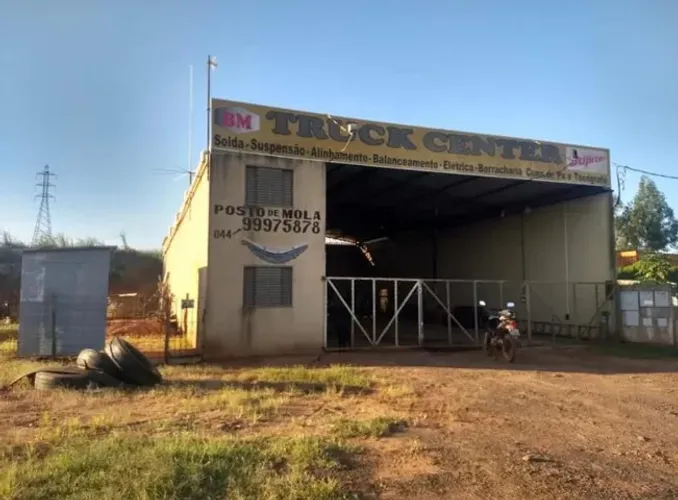 Imóvel com terreno de 2000m com Barracão de 400m margens PR 323