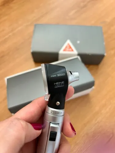 Otoscópio Heine mini 3000