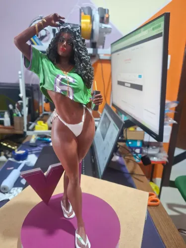 Action  figure Morena do GTA6 