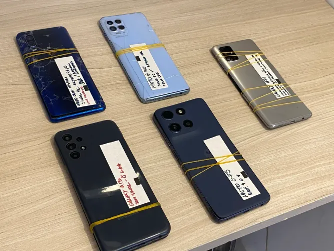 Lote 5 celulares para Peças ou Concerto