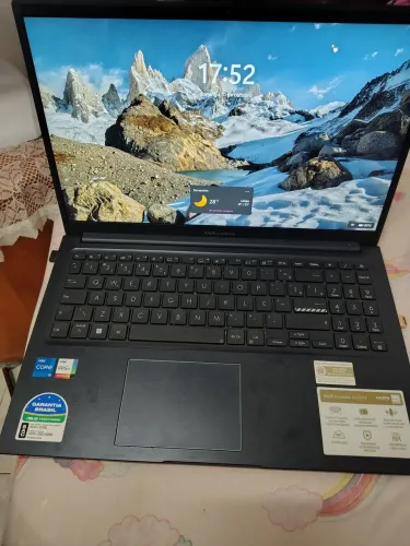 Notebook Asus 15 8GB de memória RAM e SSD de 512 GB.
