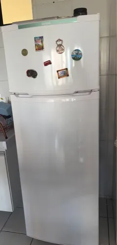 Geladeira Consul Duplex 334L 220V - menos de 2 anos de uso
