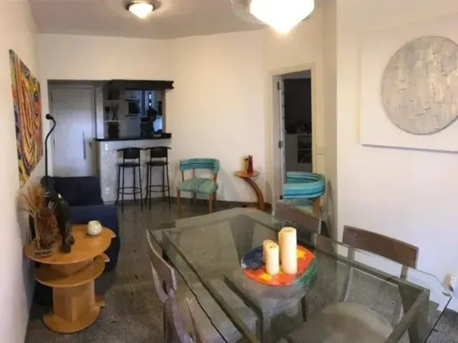 Apartamento no Condomínio Edifício Soho Square na Vila Paulista com 2 dormitórios 2 banhei
