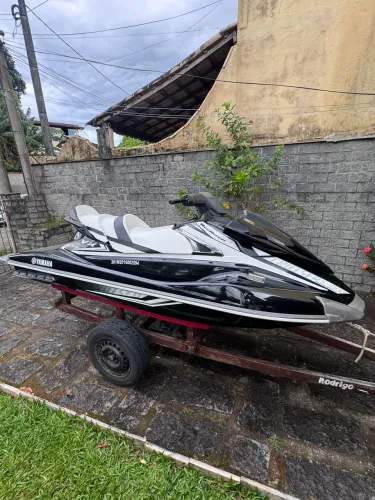 Jet ski Yamaha vx ho 1800cc 2016(mt novo) alguns pequenos detalhes 