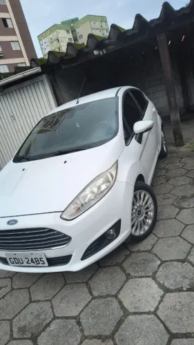 Ford Fiesta Titanium 1.6 16V Flex Mec. 2015