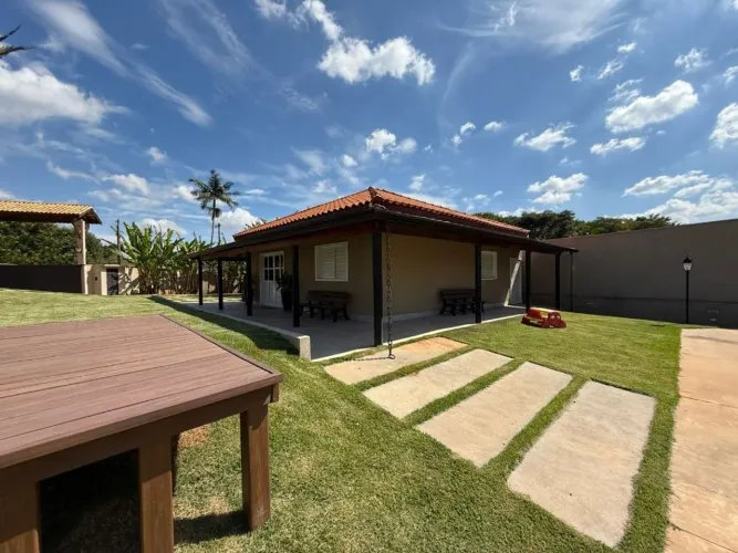 Chácara com 4 quartos à venda, 4000 m² por R$ 3.300.000 - Jardim Sinki - Franco da Rocha/S