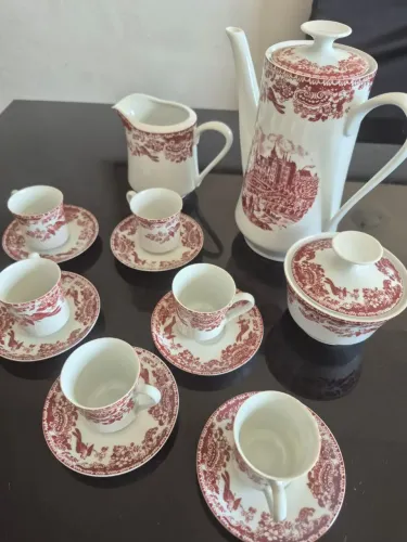 Jogo de café em Porcelana 