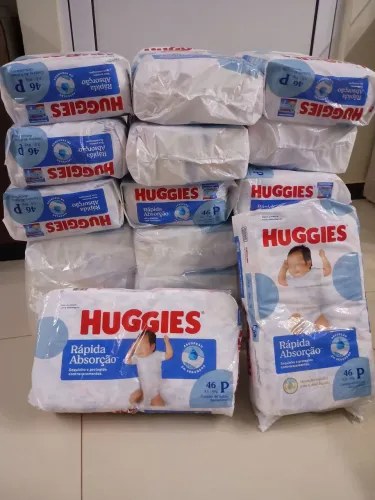 Fraldas Huggies Rápida Absorção P de 3,5 - 6kg com 46und