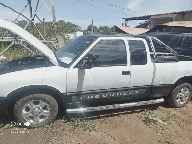 Chevrolet S10 Pick-up Luxe 4.3 V6 CE 1997