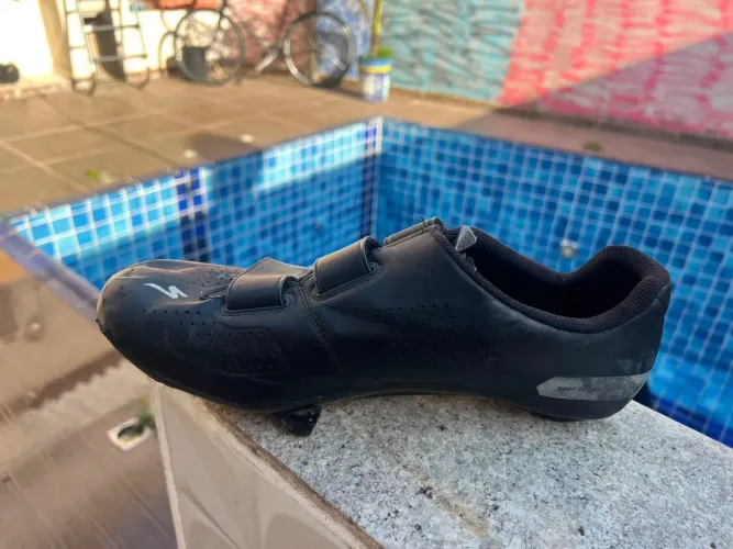 Sapatilha specialized!! Tam 40-41 (Com 2 pares de taquinho)