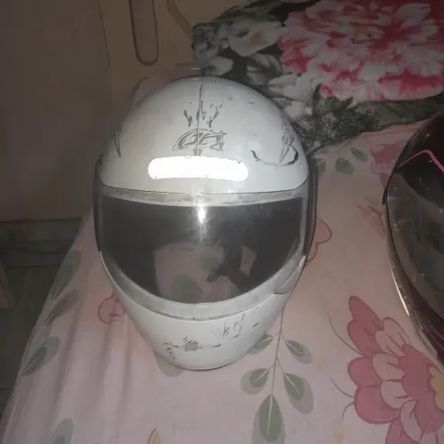 Vendo dois capacete