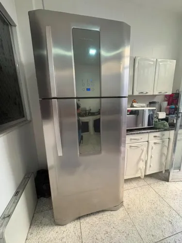  Geladeira Electrolux Inverter DF80X Duplex Frost Free c/ Dispenser de Água