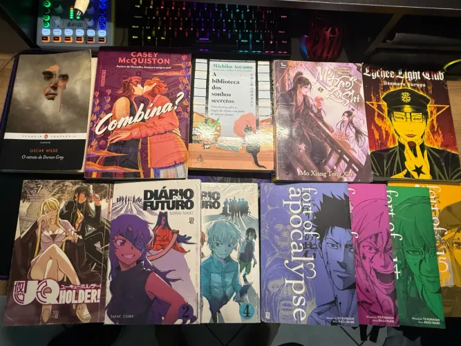 Vendo mangas e livros