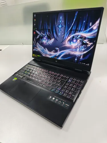 Acer Predator / I7 13° HX / RTX 4060 8 de VRAM / 16 RAM / 1TB de armazenamento