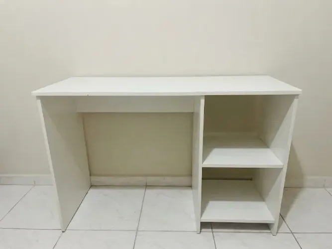 Escrivaninha / mesinha
