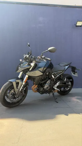 Suzuki gsx 8s