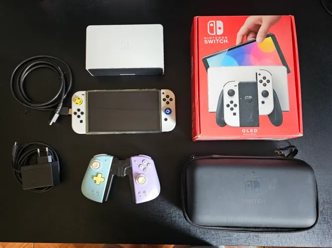 Nintendo switch Oled + Bolsa + Mobapad M6S