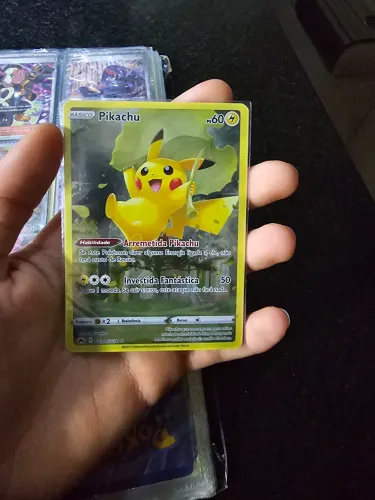 Carta pokemom pikachu perfeita