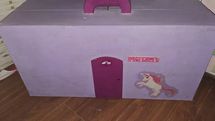 Casinha de boneca - em ótimo estado!