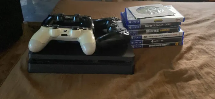 Ps4 slim 1 tb