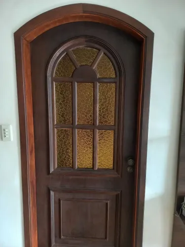 Porta com batende madeira nobre direto Portugal