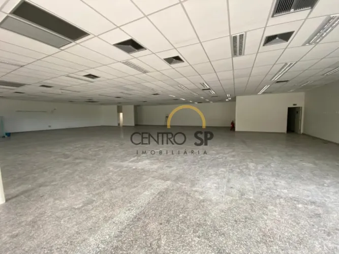 Loja 739m² com mais 27 vagas na Avenida Moussa Tobias, Bauru-SP