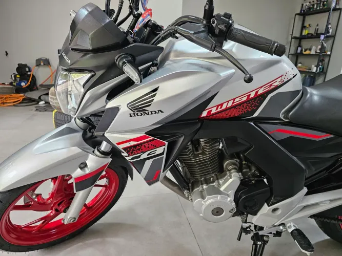 Honda cb Twister 250f