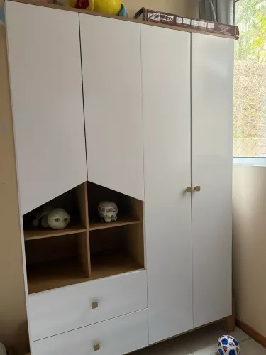 Guarda roupa infantil