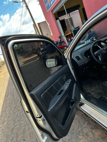 Toyota Hilux CD SRV D4-d 4X4 3.0 TDI Diesel AUT 2014