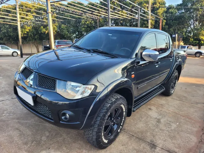 Mitsubishi L200 Triton HPE 3.5 CD V6 24V Flex Aut. 2012